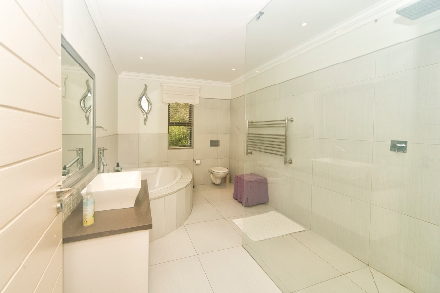 5 Bedroom Property for Sale in The Heads Western Cape